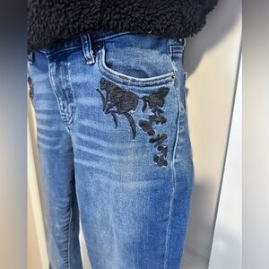 “Lucky Brand” Blue Cropped Jeans with Black Floral Detail